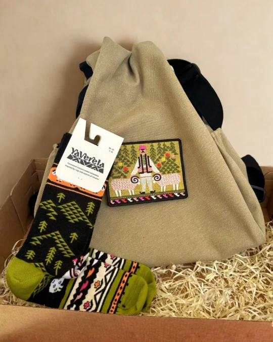 On a Date in Toronto Gift Box